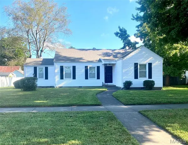 804 E Cypress Street, Charleston, MO 63834