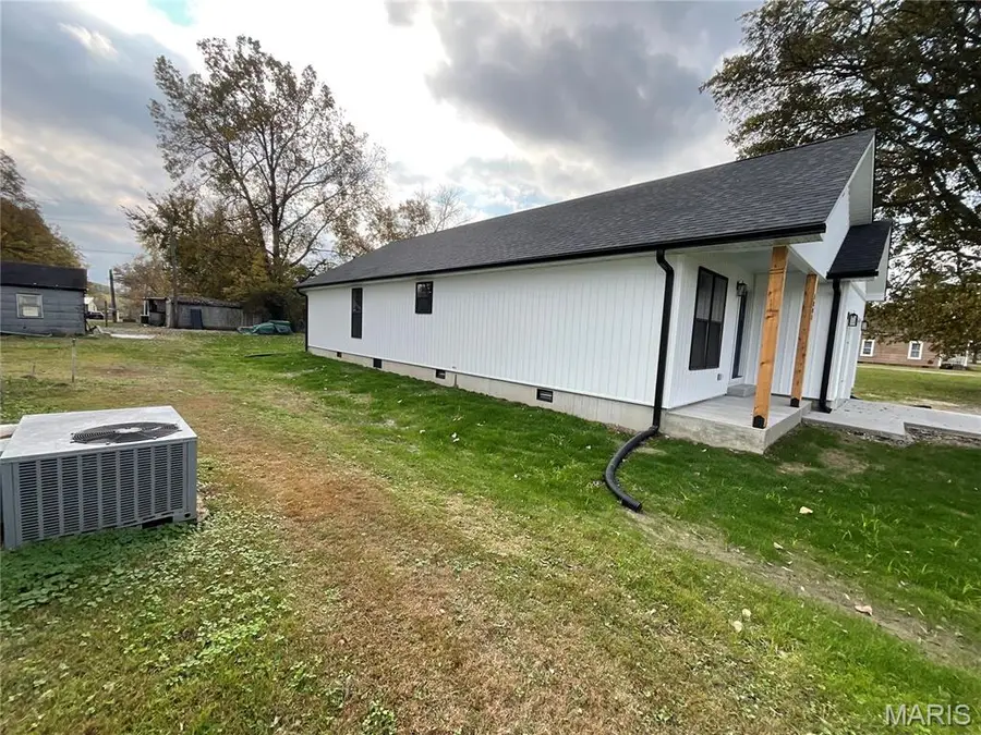 1805 Mary Street, Scott City, MO 63780 - Image #3