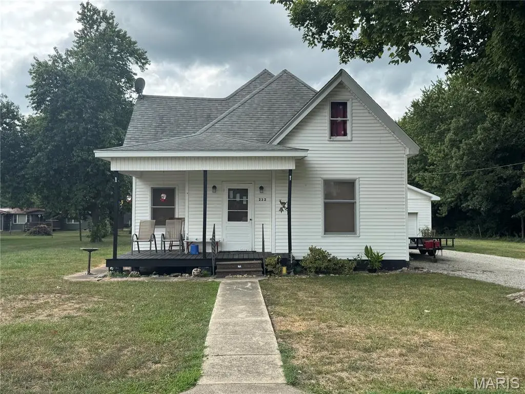 232 N Main Street, Witt, IL 62094 - Image #1