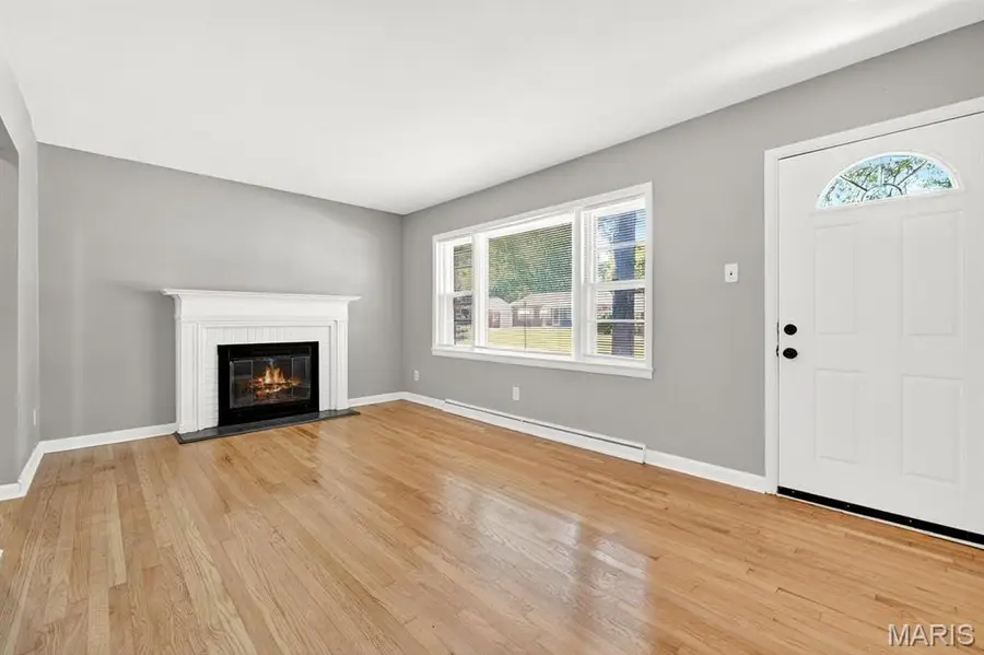 9472 Yorktown Drive, Bellefontaine Neighbors, MO 63137 - Image #3