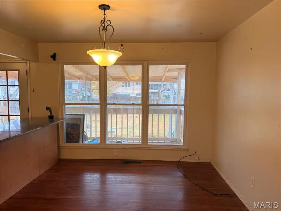 2250 Montagne Drive, Florissant, MO 63033 - Image #3