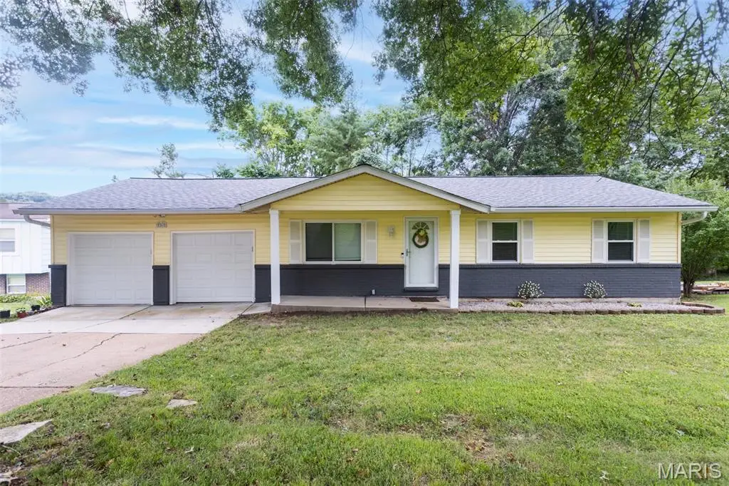 26 W Lakewood Drive, Fenton, MO 63026 - Image #1