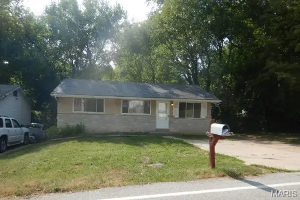 10185 Green Valley Drive, St Louis, MO 63136