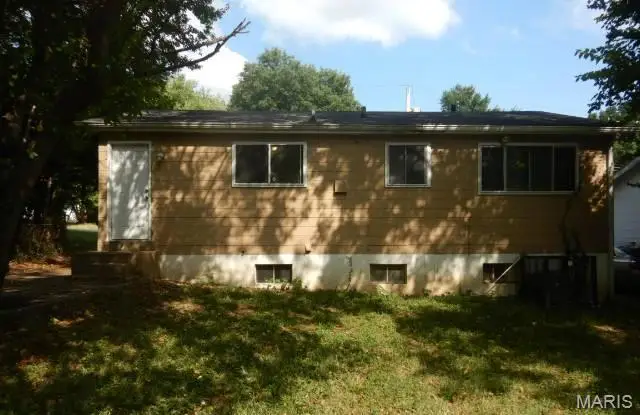 10185 Green Valley Drive, Saint Louis, MO 63136 - Image #2