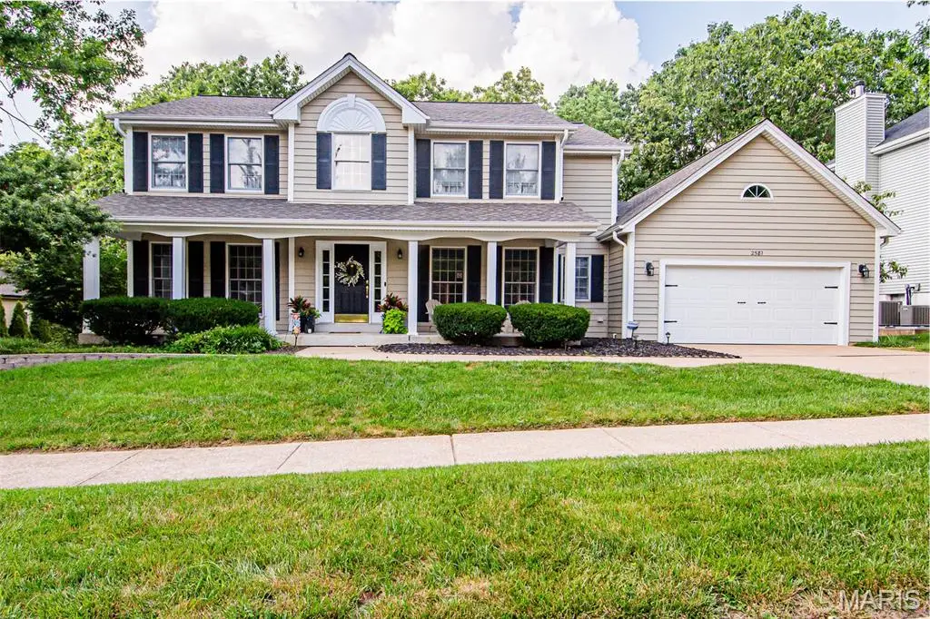 2581 Christopher Oaks Court, Saint Louis, MO 63129 - Image #1