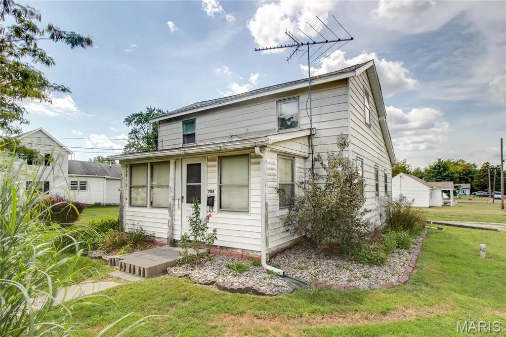 706 Harrison Street, Jerseyville, IL 62052 - Image #1
