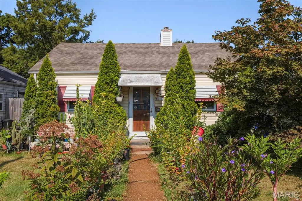 6833 Wanda Avenue, Saint Louis, MO 63116 - Image #1