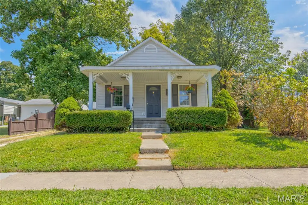 505 S Lafayette Street, Jerseyville, IL 62052 - Image #1