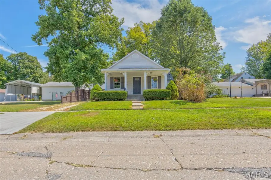 505 S Lafayette Street, Jerseyville, IL 62052 - Image #2