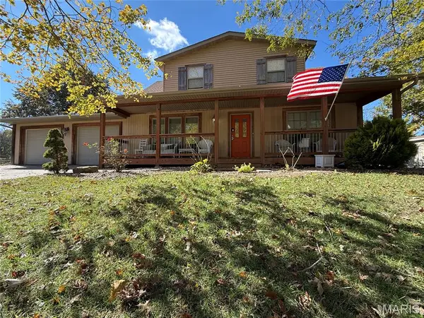 1 Heather Green, Maryville, IL 62062