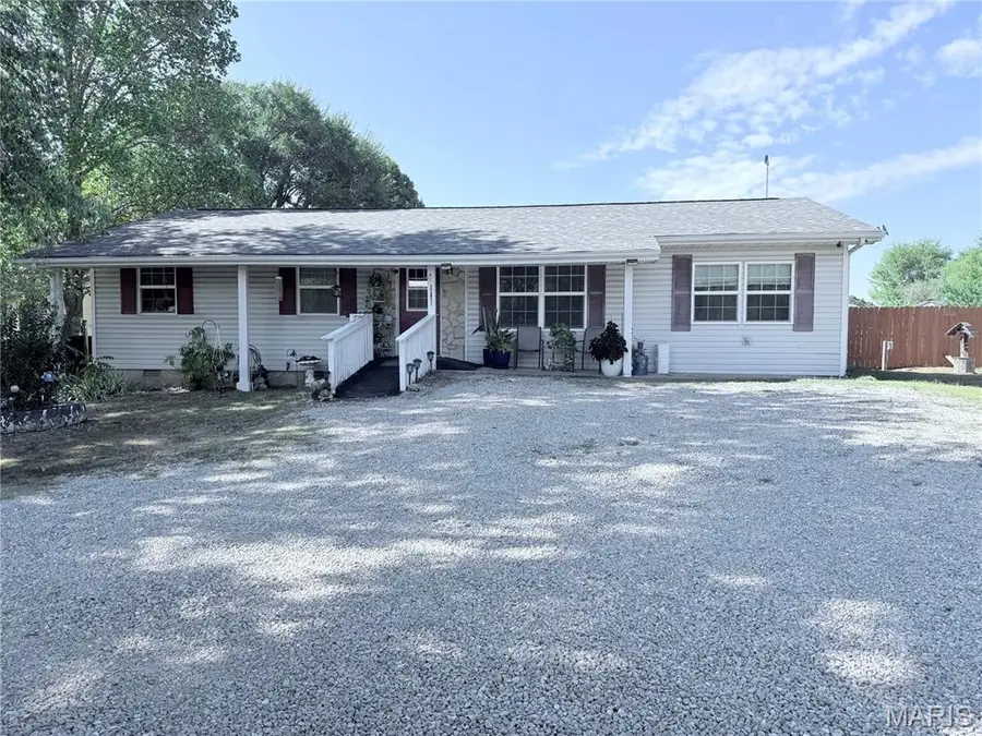 22851 Pleasant Drive, Lebanon, MO 65536 - Image #2