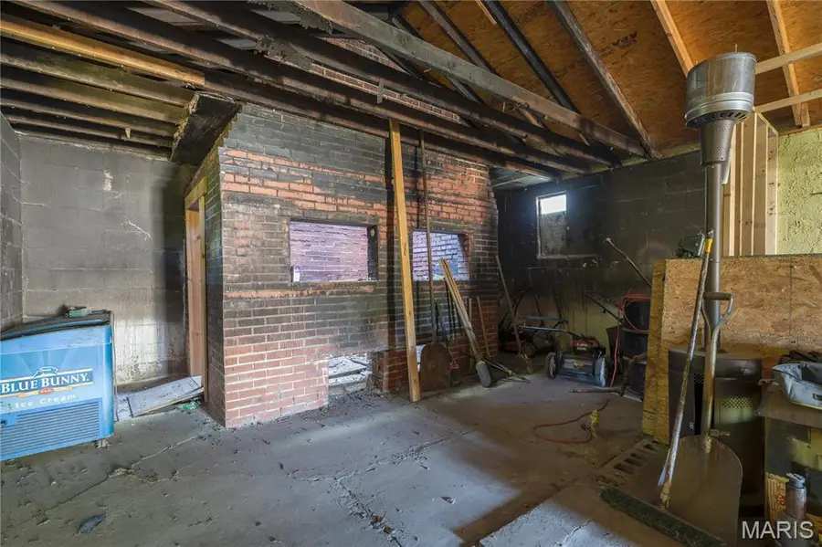 3300 Mccasland Avenue, East Saint Louis, IL 62207 - Image #3