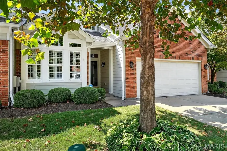 153 Vonbehren Drive, Chesterfield, MO 63005 - Image #2