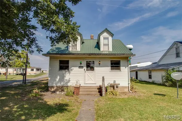 1120 S Main Street, Carrollton, IL 62016