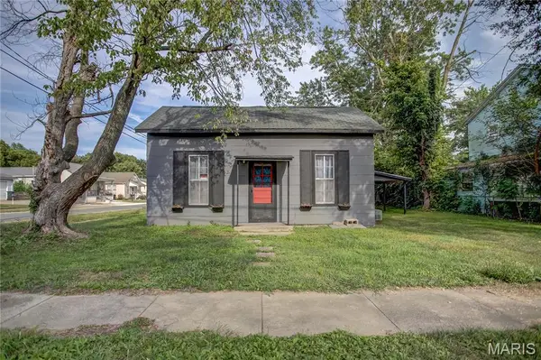 205 Ayres Street, White Hall, IL 62092