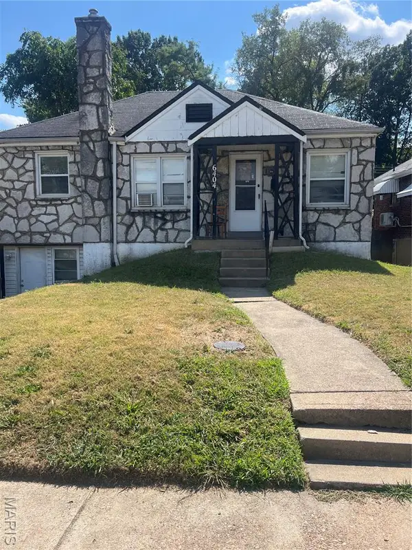 6404 Myron Avenue, St Louis, MO 63121