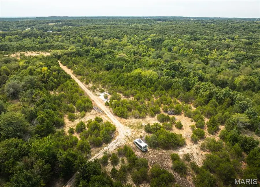 000 Swift Road, Henley, MO 65040 - Image #2