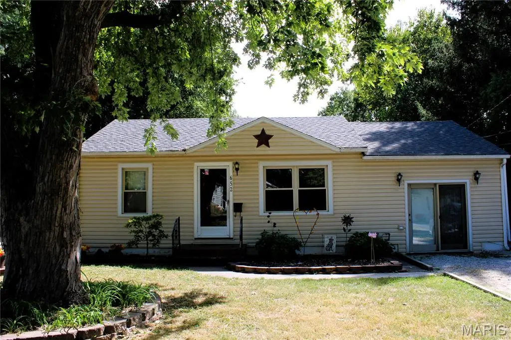 652 N 39th Street, Belleville, IL 62226 - Image #1