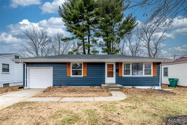 9737 Calumet Drive, St Louis, MO 63137