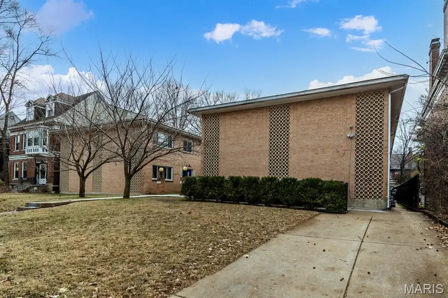 5086 Waterman Boulevard, Saint Louis, MO 63108 - Image #3