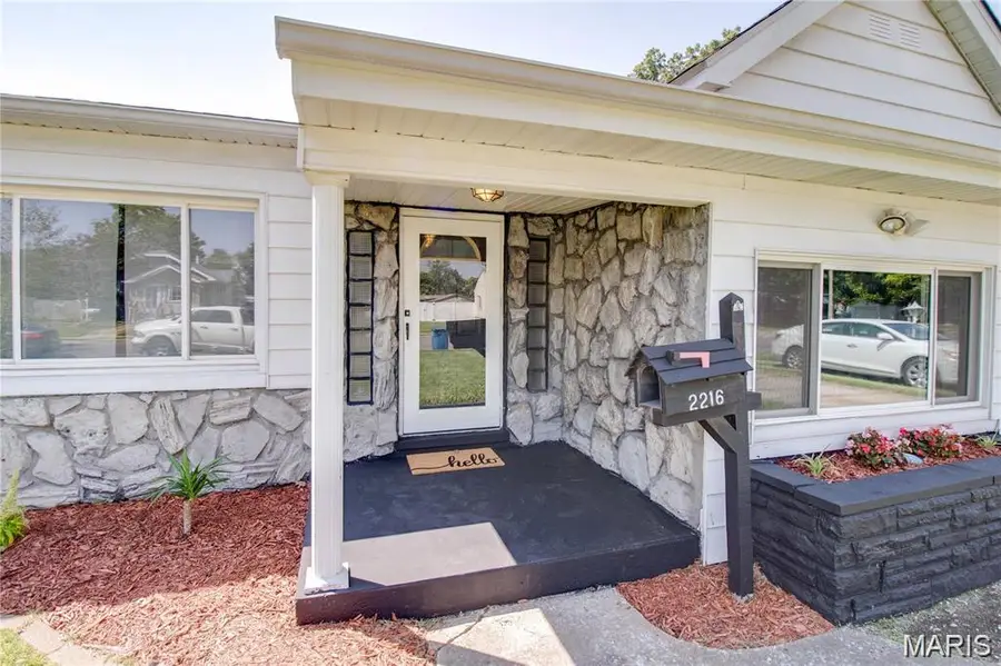 2216 Woodlawn Avenue, Granite City, IL 62040 - Image #3