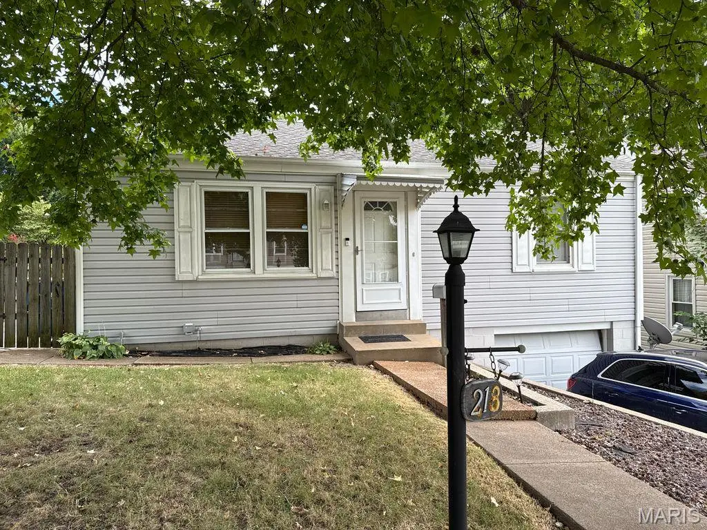 218 N Marguerite Avenue, Ferguson, MO 63135 - Image #1