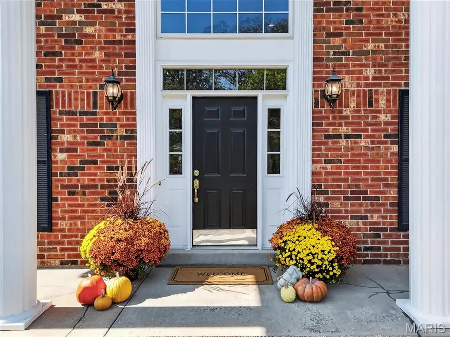 539 Mcbride Pointe Drive, Wildwood, MO 63011 - Image #2