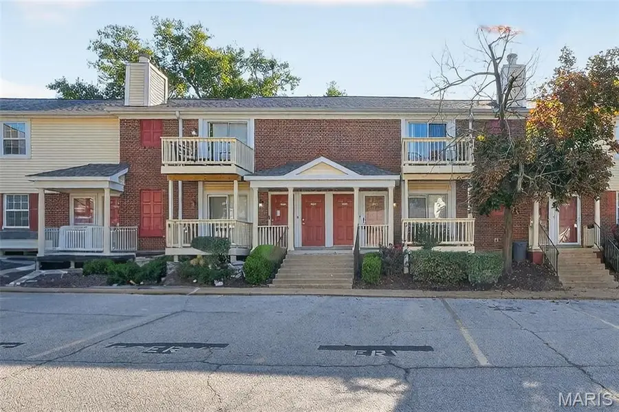 9011 N Swan Circle, Brentwood, MO 63144 - Image #2