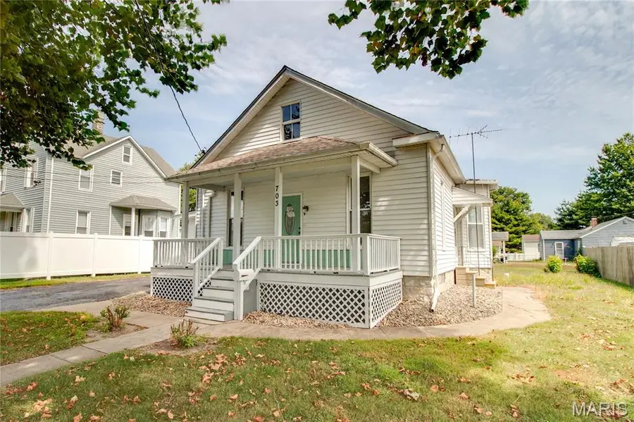 703 Harrison Street, Jerseyville, IL 62052 - Image #3