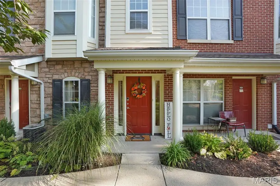 2642 Mcknight Crossing Court, Saint Louis, MO 63124 - Image #3
