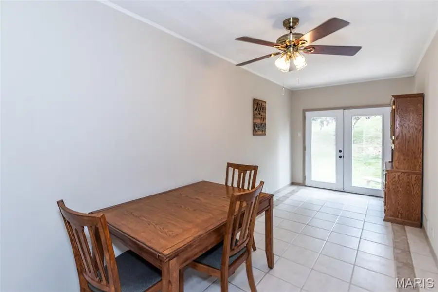 517 Aqua Ridge Drive, Saint Louis, MO 63129 - Image #2