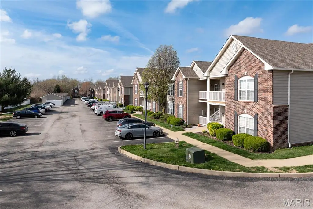 6401 Brookfield Court Drive, Tesson Ferry, MO 63129 - Image #1