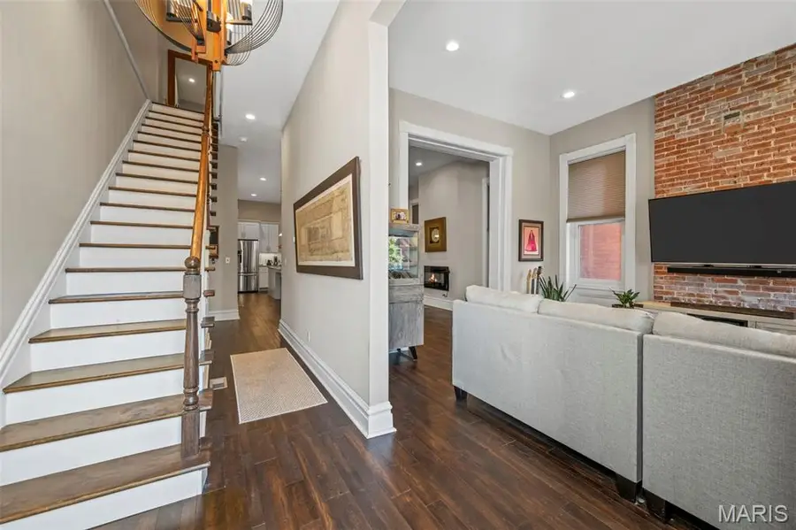 2653 Shenandoah Avenue, Saint Louis, MO 63104 - Image #2