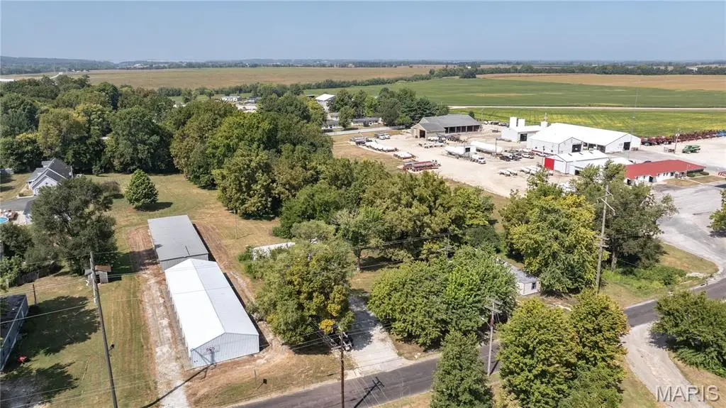 55 N Commercial Street, Winchester, IL 62694 - Image #1