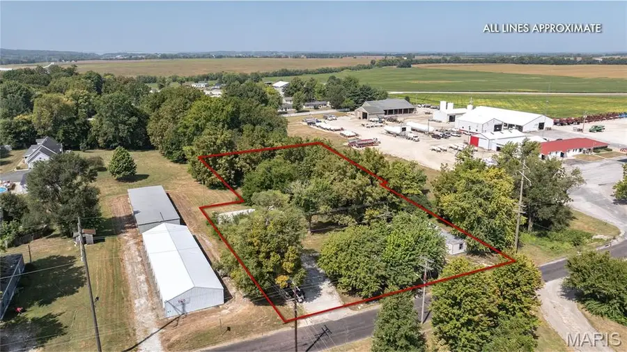 55 N Commercial Street, Winchester, IL 62694 - Image #2