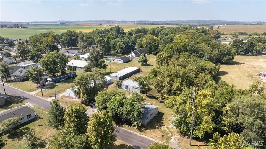 55 N Commercial Street, Winchester, IL 62694 - Image #3