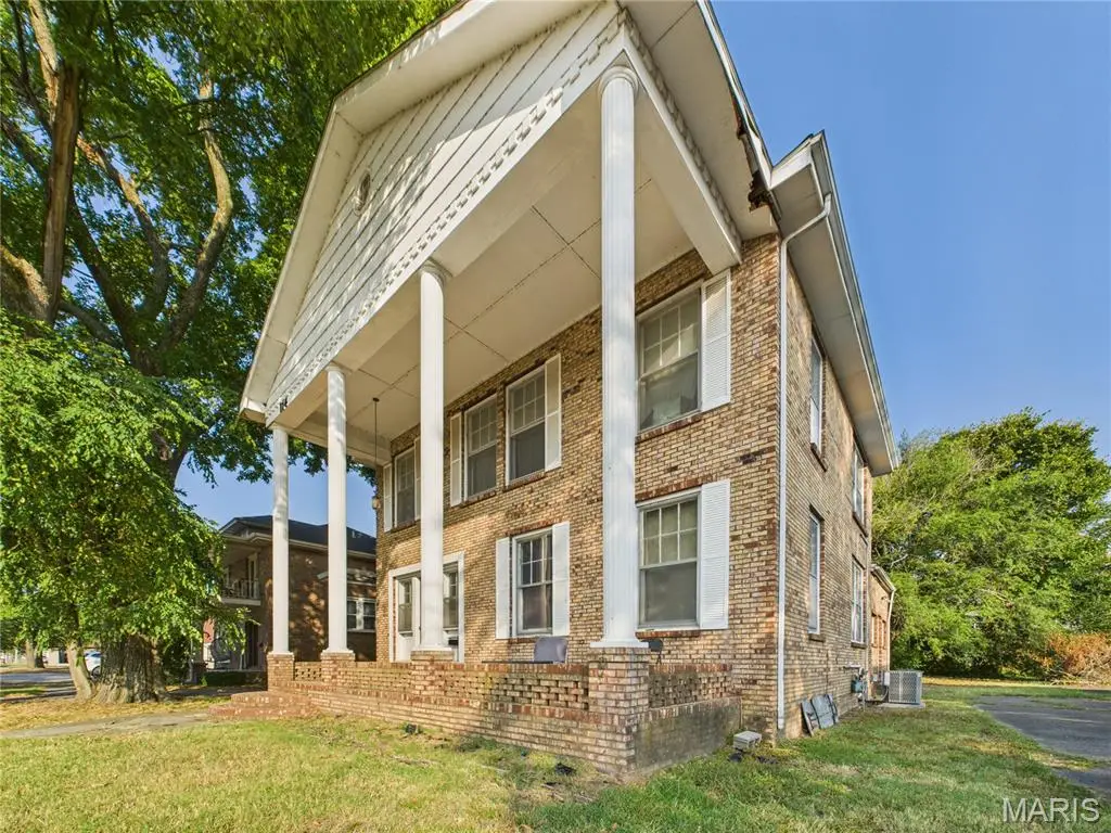 114 W North Street, Sikeston, MO 63801 - Image #1