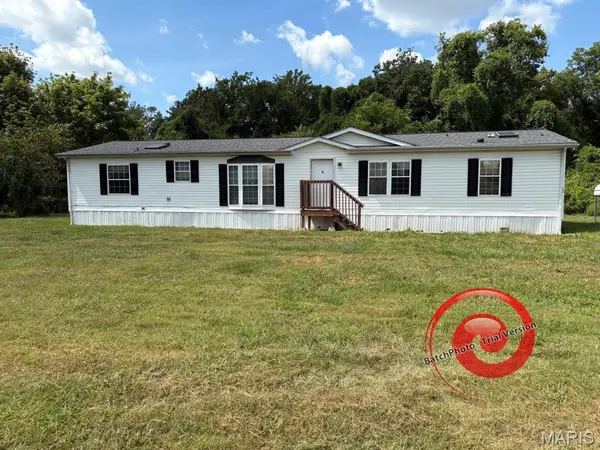 23 Enterprise Road, Fairview Heights, IL 62208