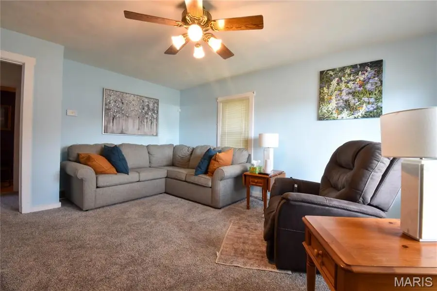 719 Bunker Hill Road, Staunton, IL 62088 - Image #2