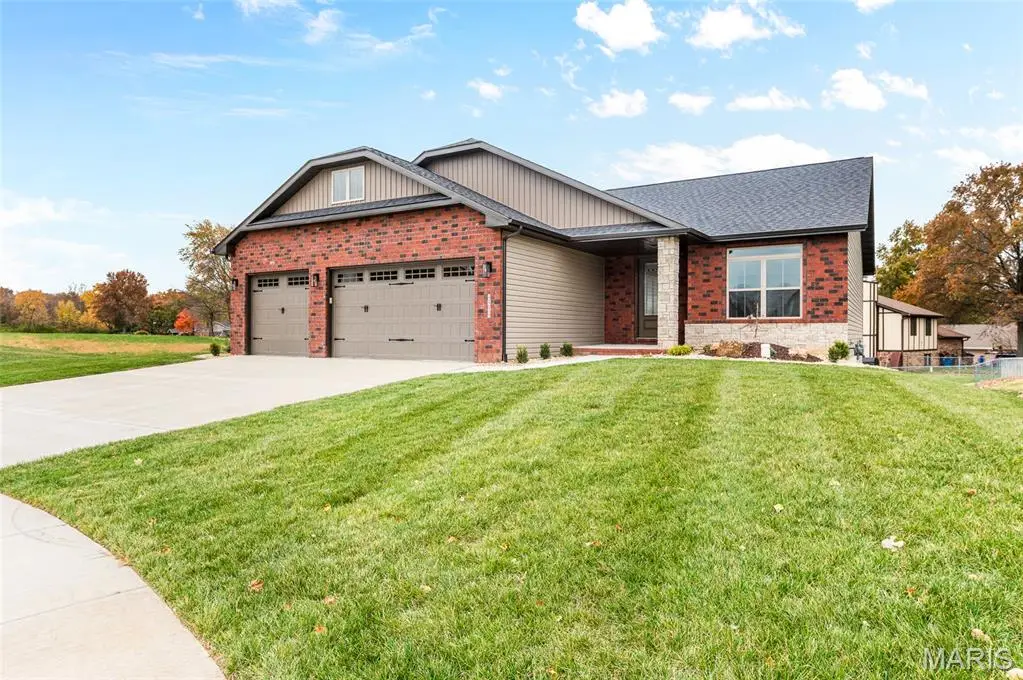 4519 Bruin Lane, Glen Carbon, IL 62034 - Image #1