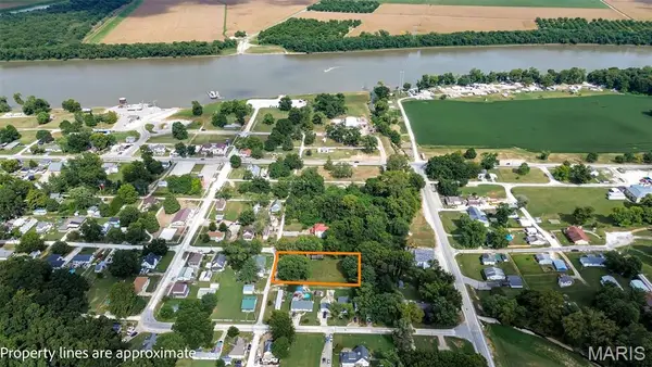 305 W Walnut Street, Kampsville, IL 62053