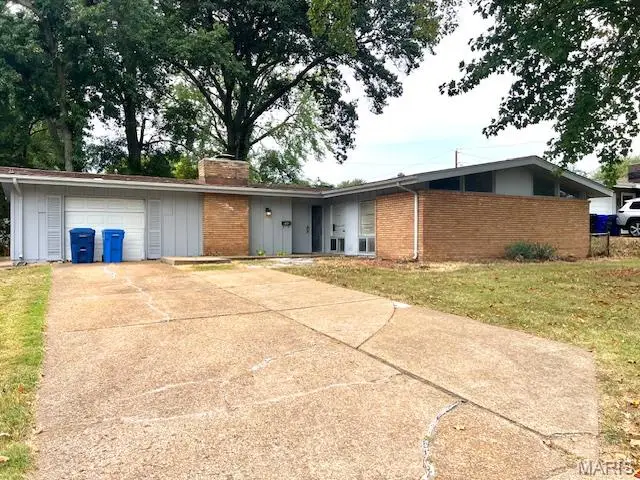 505 Ridge Drive, Florissant, MO 63033 - Image #1