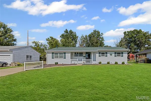 212 S Columbia Avenue, Columbia, IL 62236