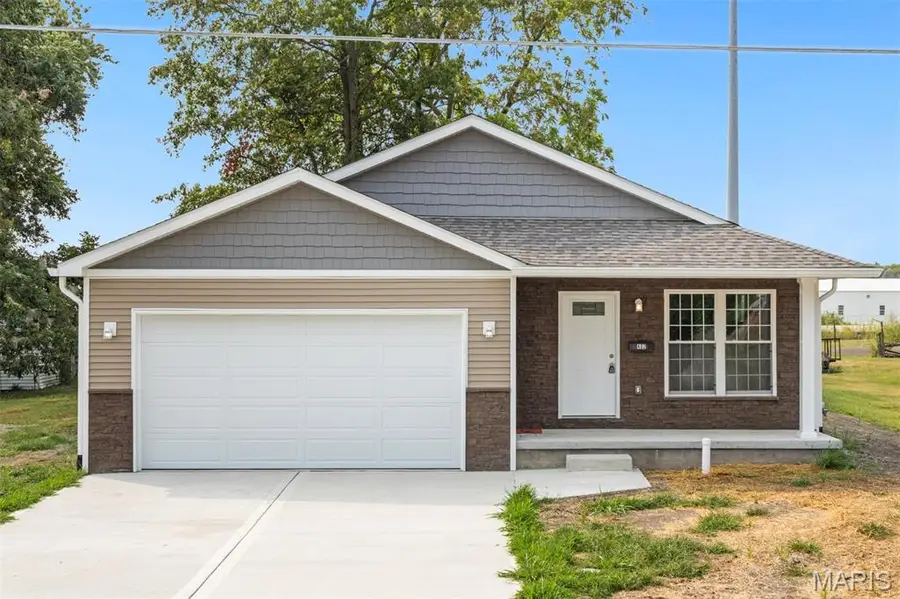 402 E Mcallister Street, Lebanon, IL 62254 - Image #2