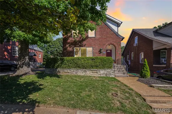 7459 Washington Avenue, University City, MO 63130