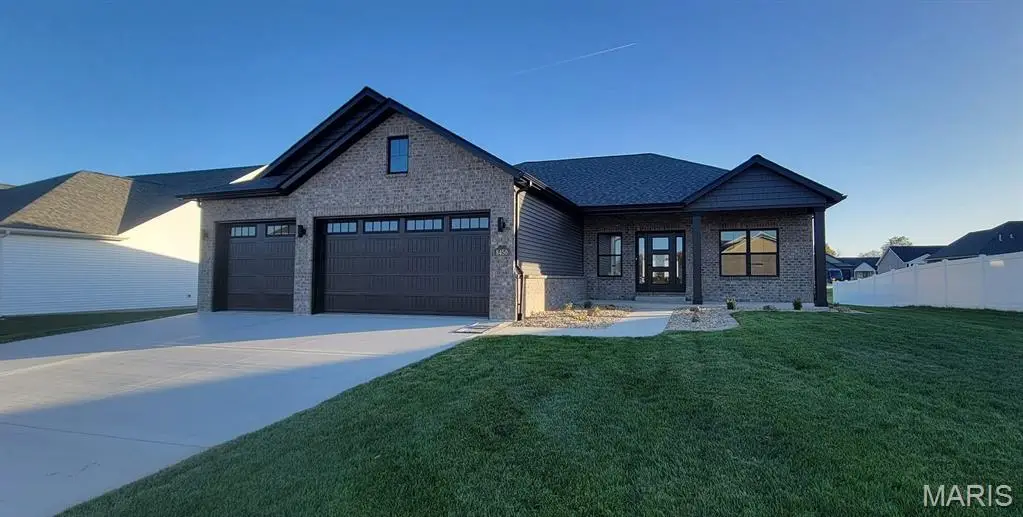 8450 Herrick Park Drive, Troy, IL 62294 - Image #1