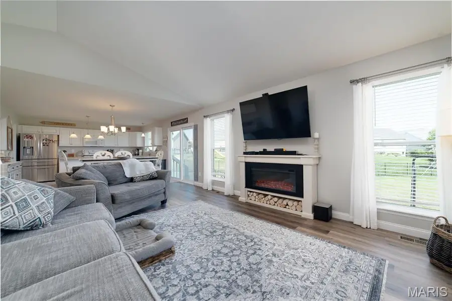 212 Schuman Drive, Ofallon, MO 63366 - Image #3