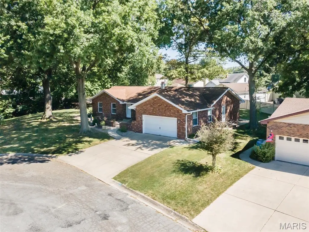 6 Michael Court, Bethalto, IL 62010 - Image #1