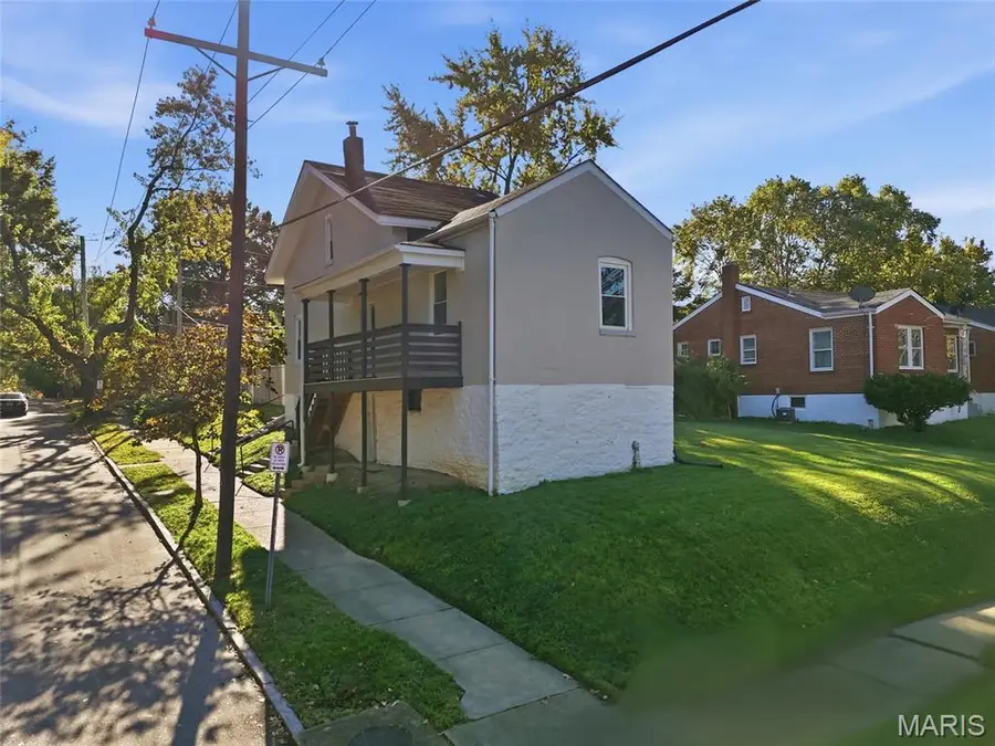 5200 Dewey Avenue, Saint Louis, MO 63116 - Image #3