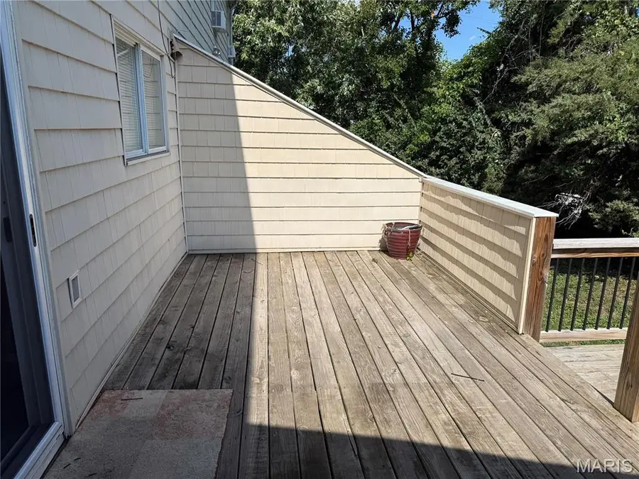 305 Sturbridge Village Drive, Hazelwood, MO 63042 - Image #2